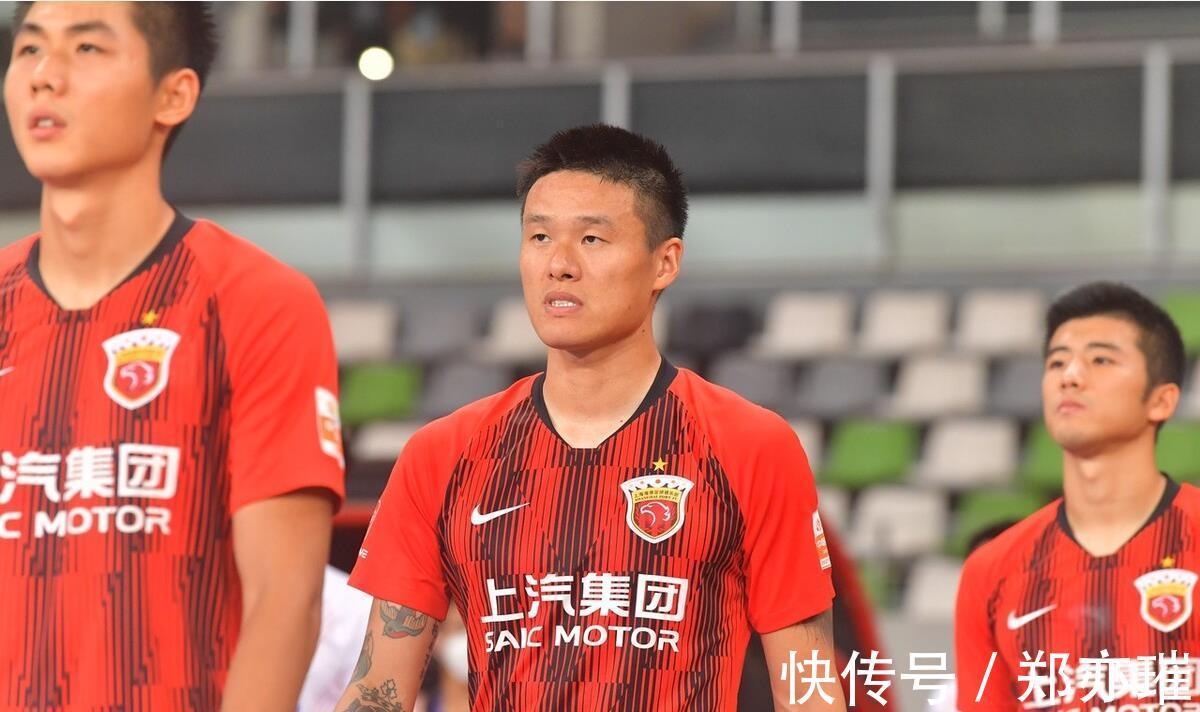 主力|中超冠军队主力中卫加盟上港,本赛季却表现不佳,未来急需爆发