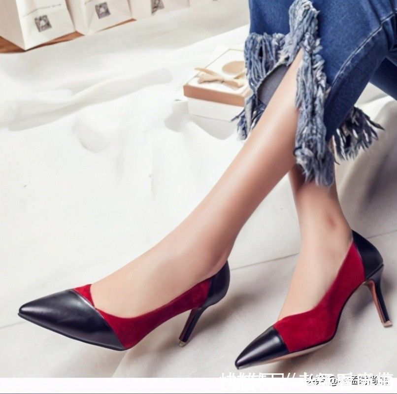 尖头 新款欧美风格尖头高跟鞋,设计有层次感,上脚有高档感