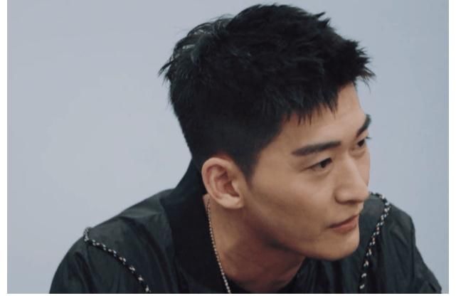 明星们|苏芒哽咽回应一天650元不够事件：我也骂自己，能够理解所有人