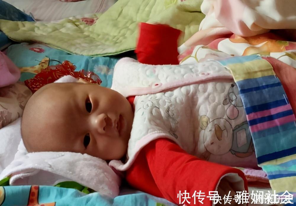 运动能力|经常被妈妈抱的孩子,和经常自己躺在床上的孩子,体质有很大差距