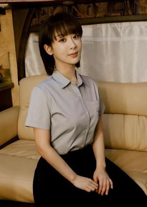 卷发|今年最心动的5款发型,超显脸小还不挑人,给你的气质加分