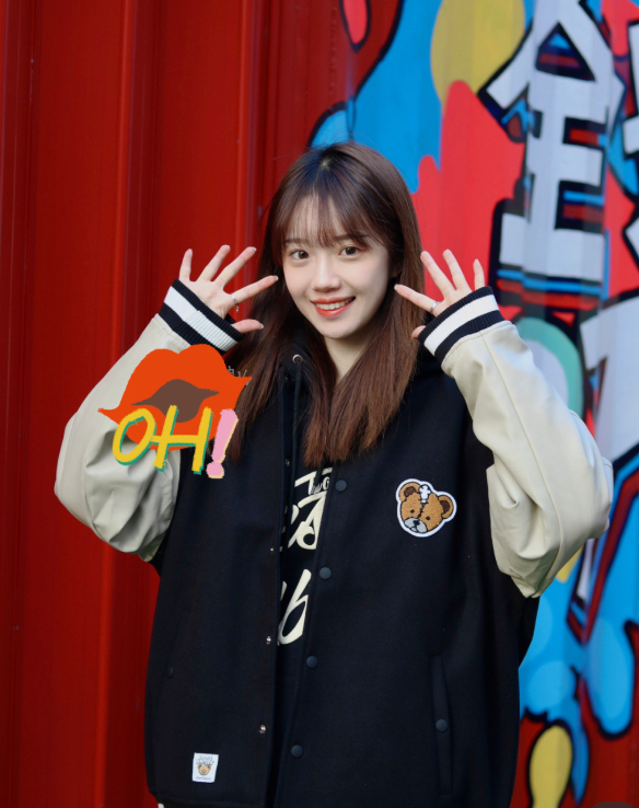 减龄|秋冬的“棒球服”怎么穿才帅气?建议搭配阔腿裤,舒适又减龄