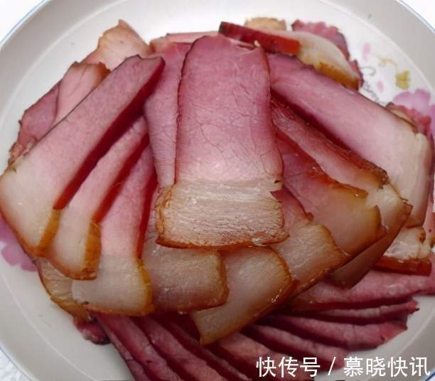 食物|50岁后有心血管疾病的人,4类食物要撤下餐桌,血管才能健康