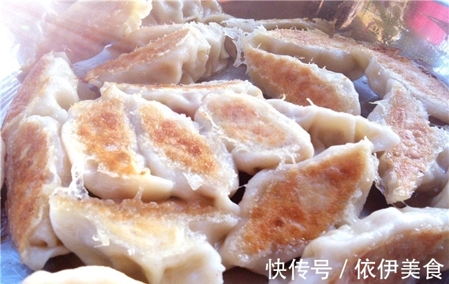 吃了几十年饺子,此款馅料第一次尝,外酥里嫩又鲜又香,真美味