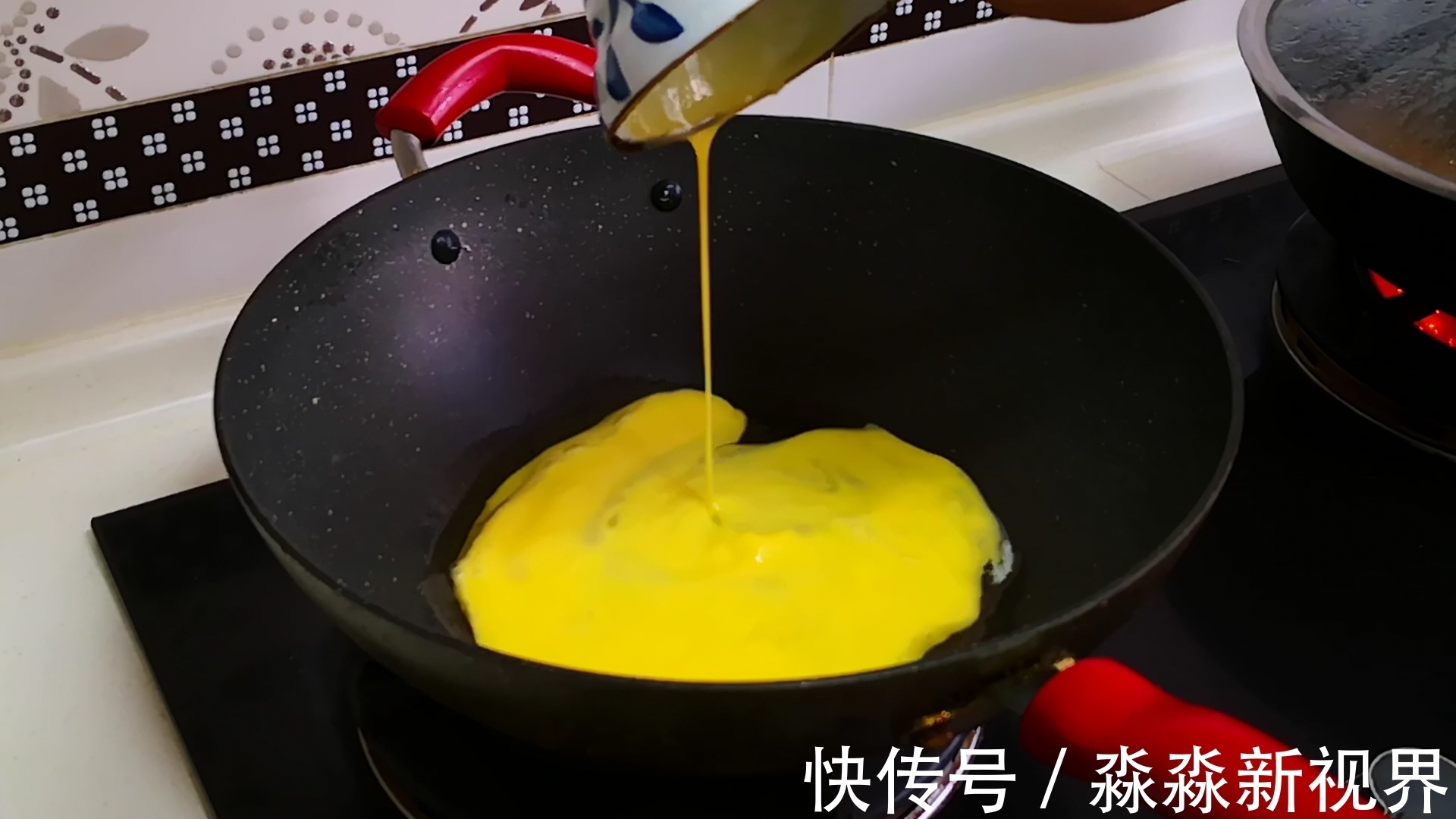 炒花菜时,到底要不要焯水以前没注意,难怪花菜不脆不入味