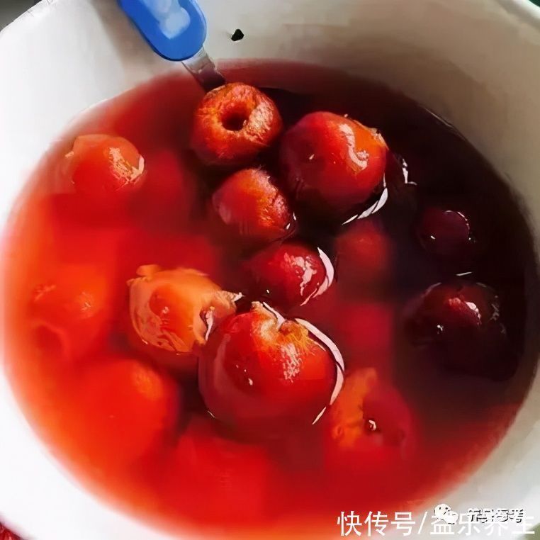 山楂十九片,血管好一年!软化血管降血压,老中医一喝一壶