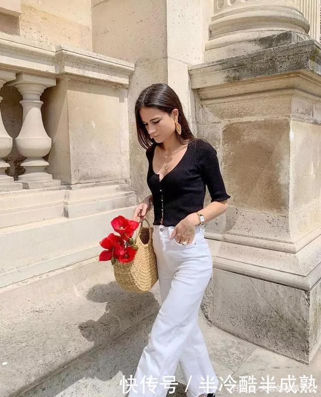 女人过了40岁,买短袖要谨记“3不要”,显得俗气廉价,谁穿谁丑