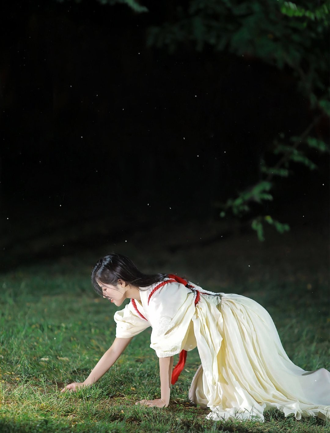 神明|“神明少女”风格的汉服也太美了,优雅又清冷,怪不得女生都爱穿