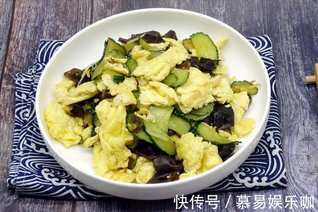木耳|炒木耳，总是炸锅溅油，学会一个小技巧，轻松解决此问题，很实用