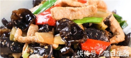 泡木耳一加水就错，教你1个诀窍，5分钟泡发木耳又大又软