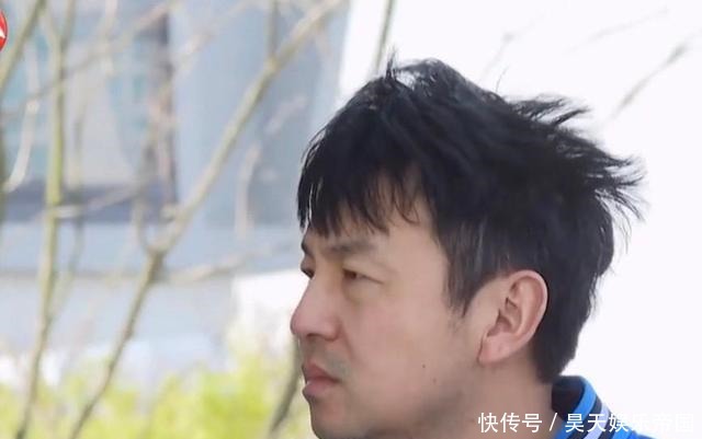 龚俊|《极限挑战》龚俊、邓伦睡醒后素颜怼脸拍,展现真实颜值