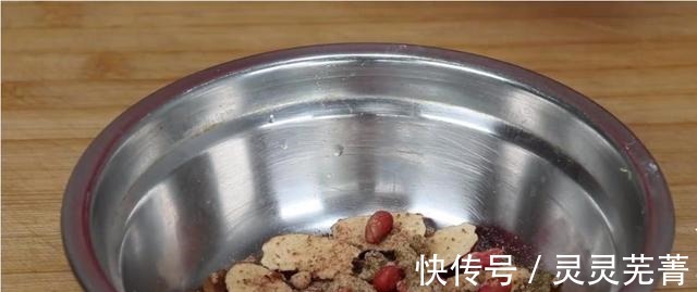 太香了,这才糯米最好吃的做法,比包粽子还简单,大人小孩都爱吃!