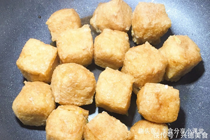 我家年夜饭总少不了此菜,简单好吃又好看,鲜嫩多汁又解馋