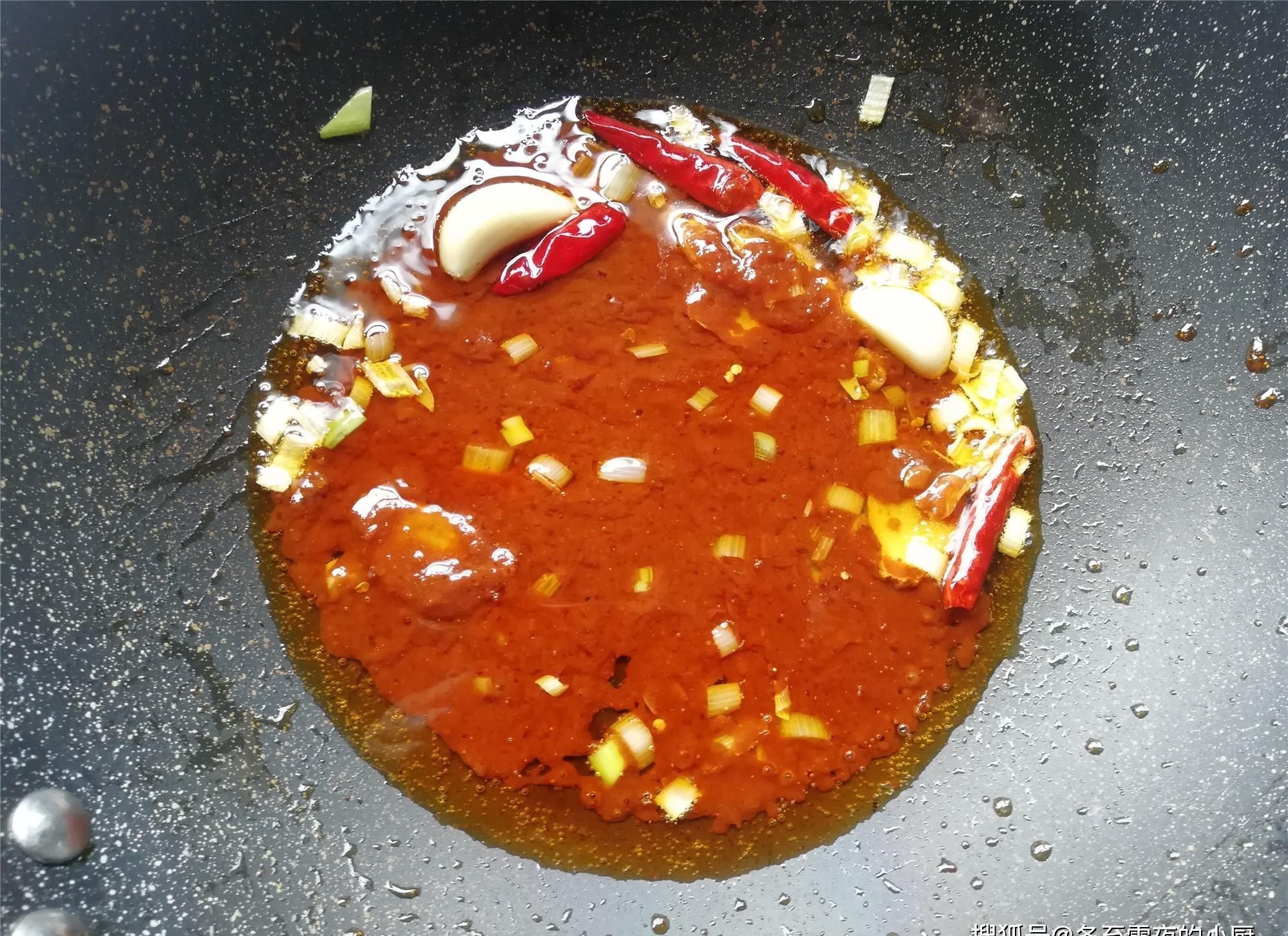 酱香|一道用小河鱼做的东北农家菜，比鸡蛋酱好吃，酱香味浓、特别下饭