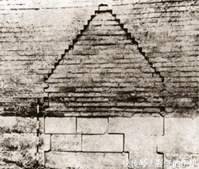  探路|1956年定陵考古：金刚墙打开后散黑烟，考古人员放公鸡探路