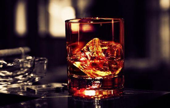 睡眠质量|喝酒也要讲究时间提醒再喜欢喝酒,全天中3个时间段也别喝