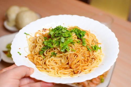 蟹姐|70多岁老妈做的周末早餐，满满摆了一桌，网友：真是亲妈