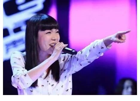 因《中國好聲音》紅極一時的吳莫愁為何消失了，現在過得怎么樣？