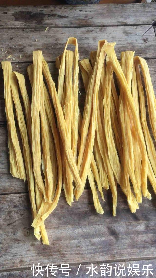 放入|泡腐竹,可别放入水里就泡,饭店都是这么泡,既简单又快速还筋道