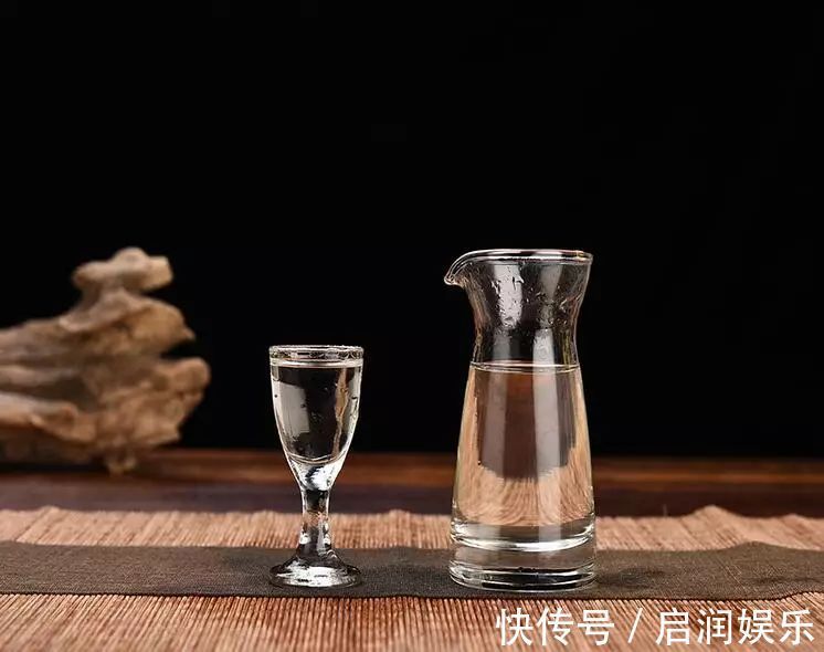 腰疼|怎样预防腰间盘突出？学会这些，腰疼消失了