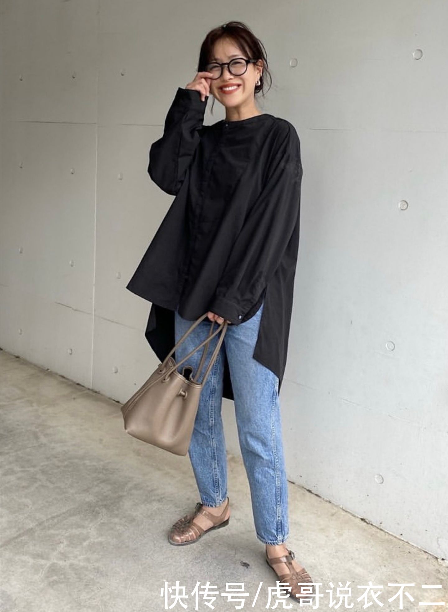 40岁女人要“避免油腻”，基础色穿搭更清爽，简约大气还高级