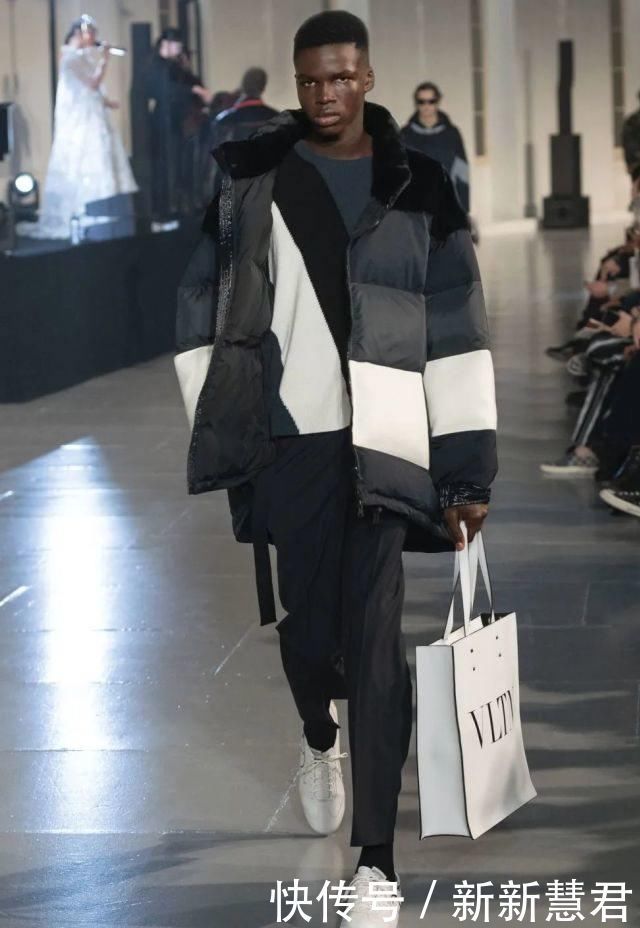 这些“旧球鞋”火极了老爹鞋的时髦C位保不住了…