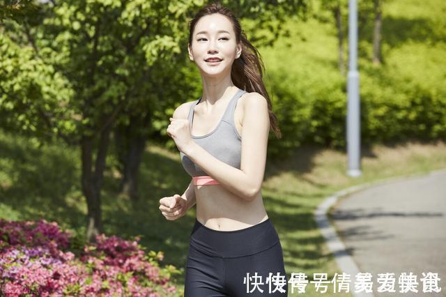 吸烟|高血压不是突然到来,医生忠告,晨起坚持4个习惯,血压会更好