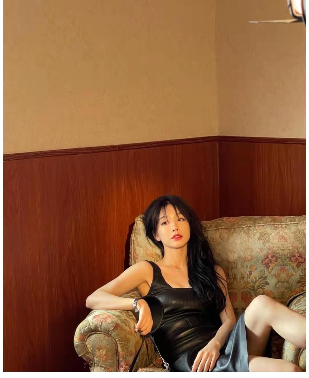 火箭少女101解散后，徐夢潔雖然資源虐人氣低，但依舊在堅持