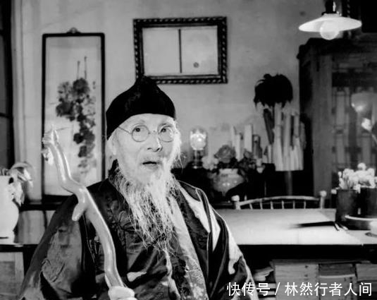 齐白石画一只鸟价值千万,网友吐槽是幼儿水平,专家:看看鸟眼睛