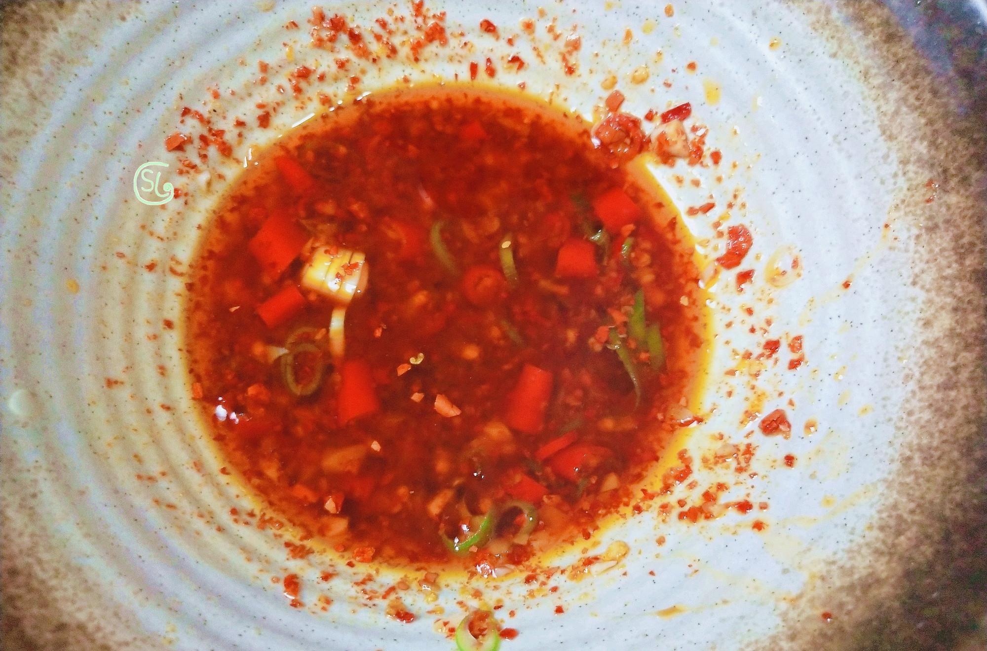 胡萝卜丝|三天两头做一次的凉拌菜，做法简单，酸辣爽口，吃着过瘾