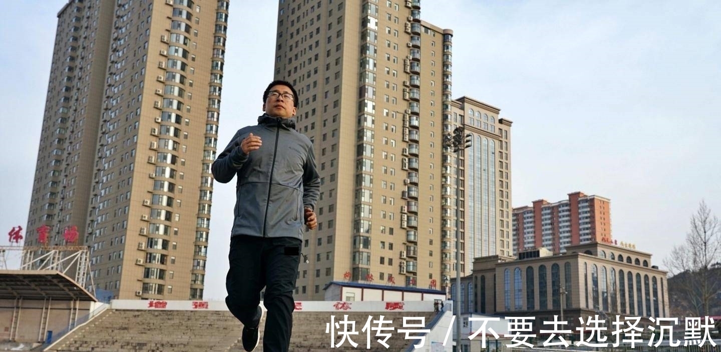 adidas 户外服饰的颜值担当，adidas TERREX连帽夹克外套上手体验