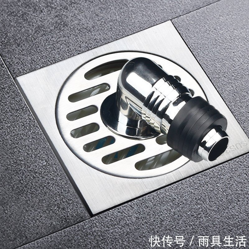 墙皮|等我有钱,客厅坚决拆掉踢脚线换成19年流行装法,效果好8倍