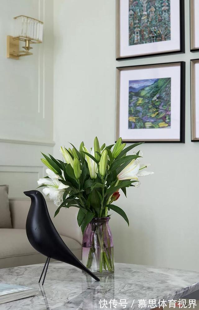 客厅|他家136平新房，家具优雅，客厅大方，背景墙富有品味！太迷人了