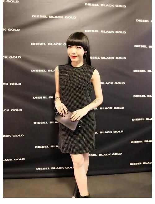 中国好声音|吴莫愁小县城商演，尴尬结局早已注定，她是否后悔与庾澄庆走太近