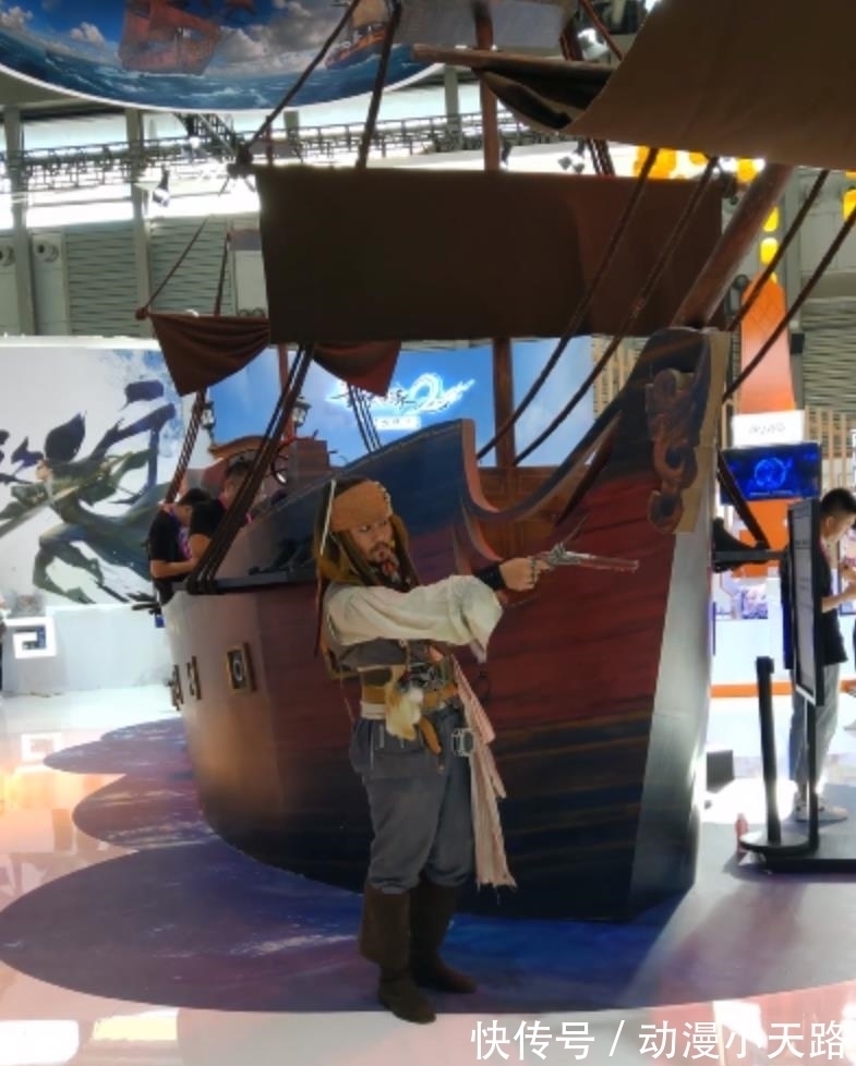 小动作|杰克船长的4种COS,德普先生又开始装作coser参加漫展了