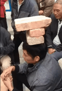 |搞笑GIF:一转身美美哒