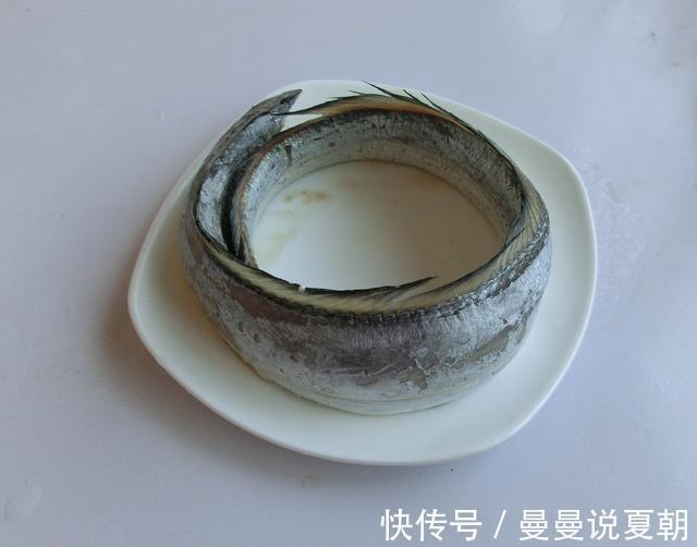 黄眼睛带鱼和黑眼睛带鱼,同样是带鱼,老渔民告诉你,到底差在哪