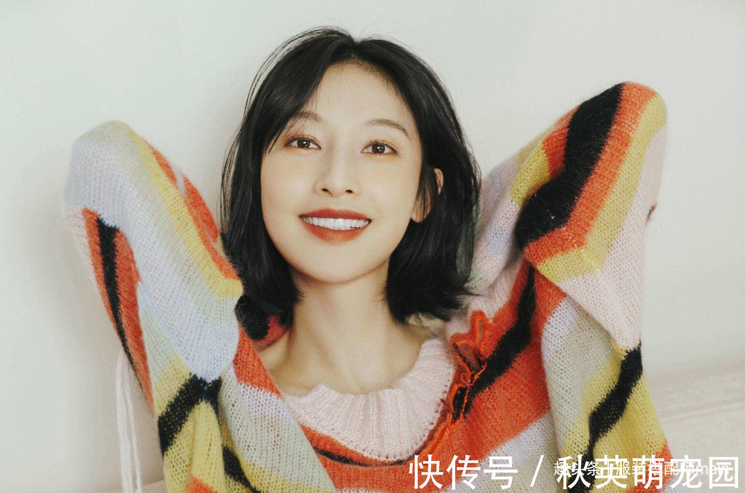 弧度|女人别再留披肩发了,很显老!今年流行这6款卷发,减龄显脸小