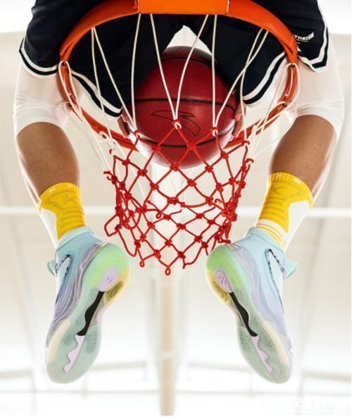 配色|全新安踏KT6“行云流水”配色正式发售!安踏的配色设计能力让人感到惊讶