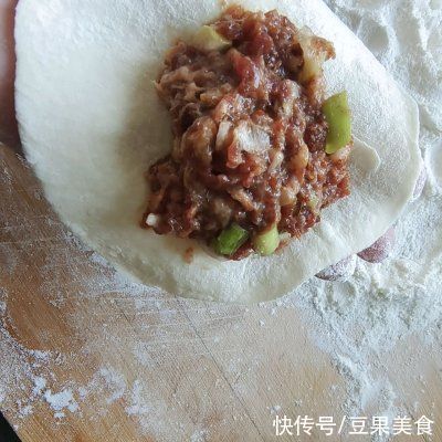 老北京|老北京早餐神仙CP组合——炒肝&包子