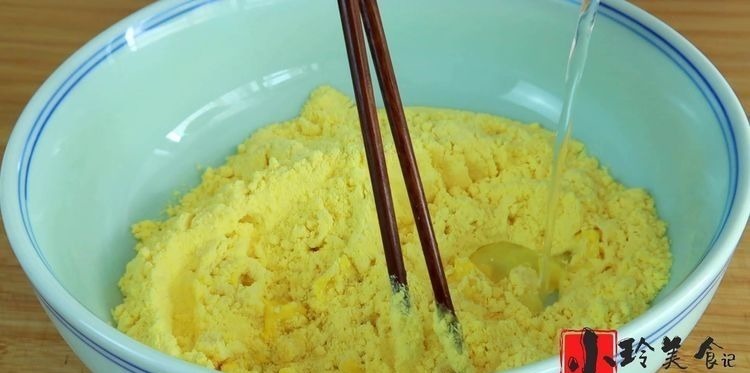 玉米面这种做法第一次见,有滋有味,越嚼越香,真是高手在民间