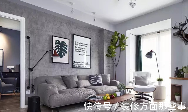 台灯|93平水泥灰背景墙有一种质朴感,绿植让屋子焕发纯净自然美