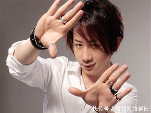 巧妙|英国传奇魔术大师,弃魔从军,二战时用“魔法”巧妙变走德军炮弹