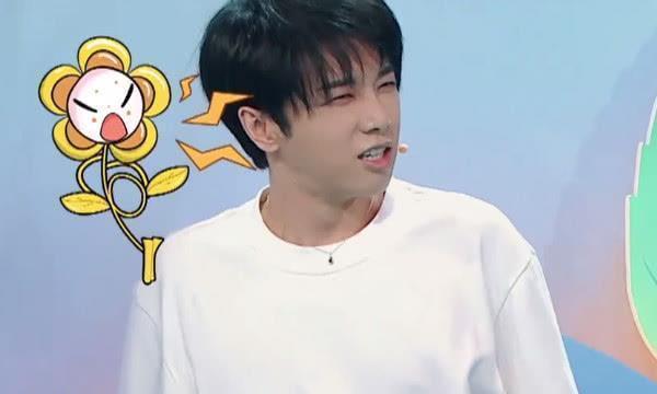 王牌对王牌华晨宇出场时，谁留意到节目组特效了请自行加鸡腿