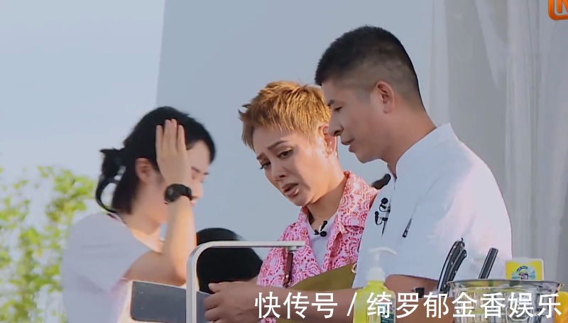 黄晓明|《中餐厅5》一天只卖五道菜,售价高达450,网友直呼“太坑”!