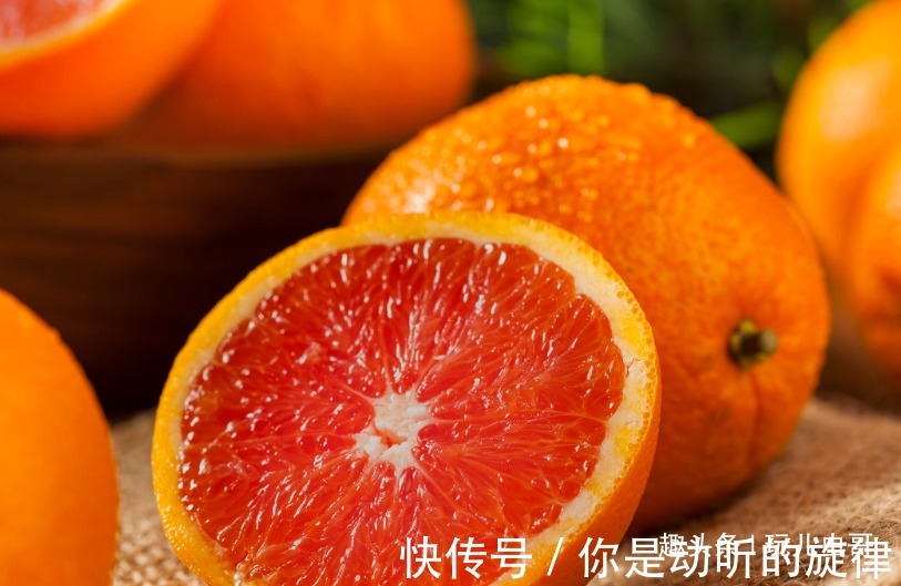 喜欢橙子不如种红玉血橙，不仅品质上乘，细软多汁，还具玫瑰香味