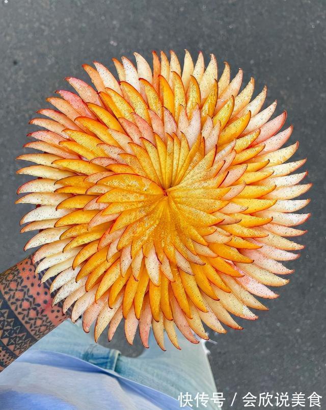 法国有个烘焙师,他做的甜品,简直是强迫症的福音