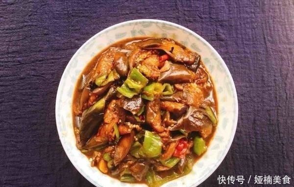 炒茄子还在加酱油？换成“它”，茄子一点不黑，不油更入味