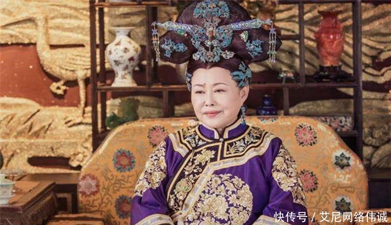 嗑瓜子|康熙大败噶尔丹,回宫见到两个女人的灵堂,为何开始嗑瓜子?