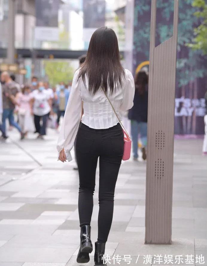 曲线|百搭的连衣裙,彰显女性美丽曲线,又甜又酷